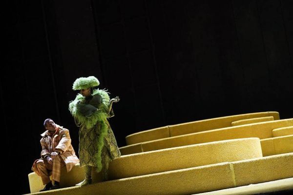 Carsten Süss (Jonathan Peachum), Ursula Pfitzner (Frau Peachum)